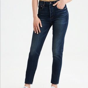 American Eagle 🦅 High-waisted Girlfriend jeans